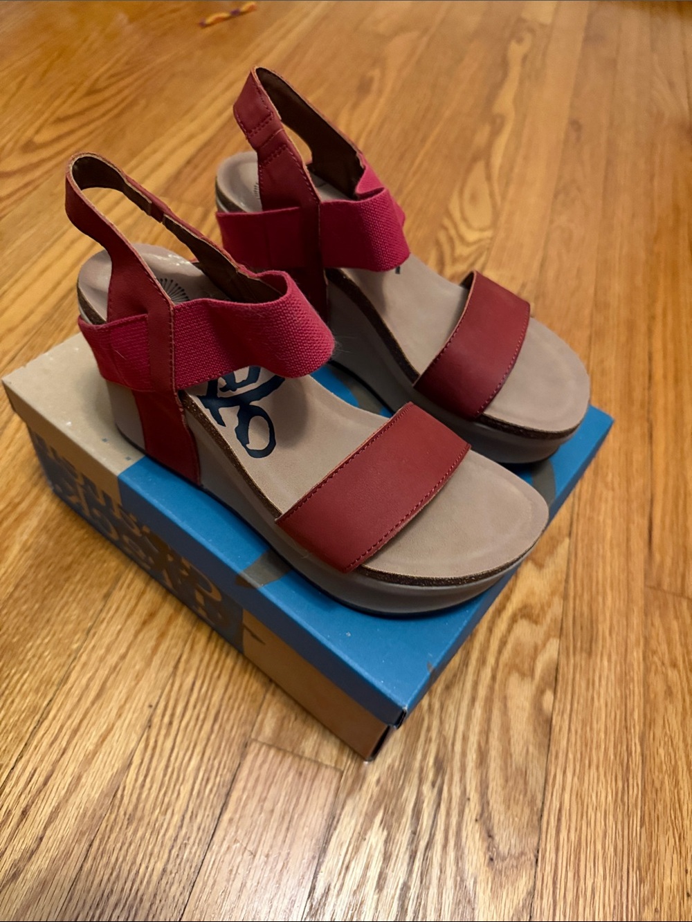 OTBT Women's Red Bushnell Wedge Sandals with Elastic Strap Size 8 NIB
